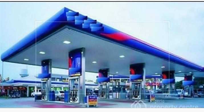 FILLING STATION ATTENDANT NEEDED URGENTLY CALL +233243373165